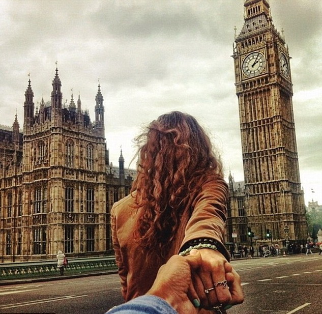 14-girl-friend-leads-by-hand-photo-by-murad-osmann